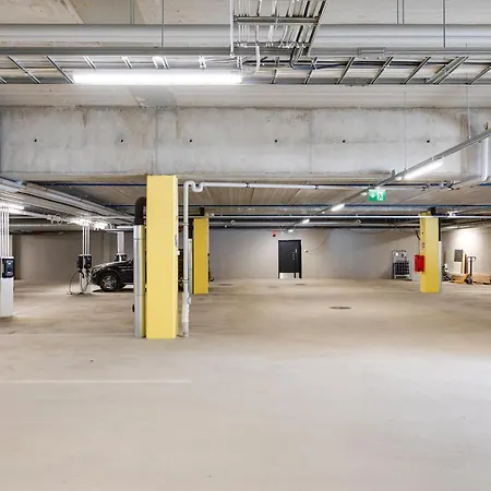 C27 Center Incl 2 Passes By Aavalevi * לוי