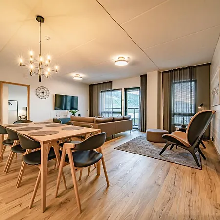 C27 Center Incl 2 Passes By Aavalevi דירה